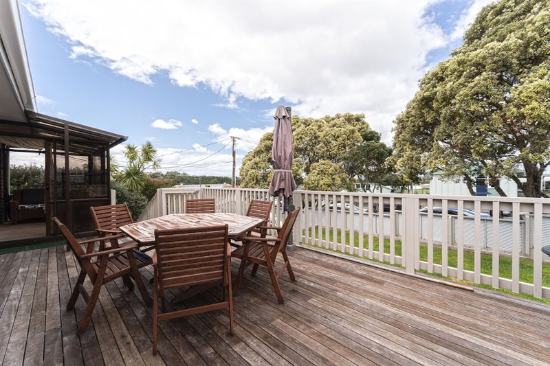 1/12 Kauri Glen Road, Northcote, Auckland - Carousel 19