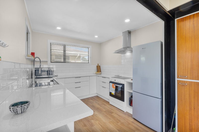 5 Ruru Road, Linwood, Christchurch - Carousel 2