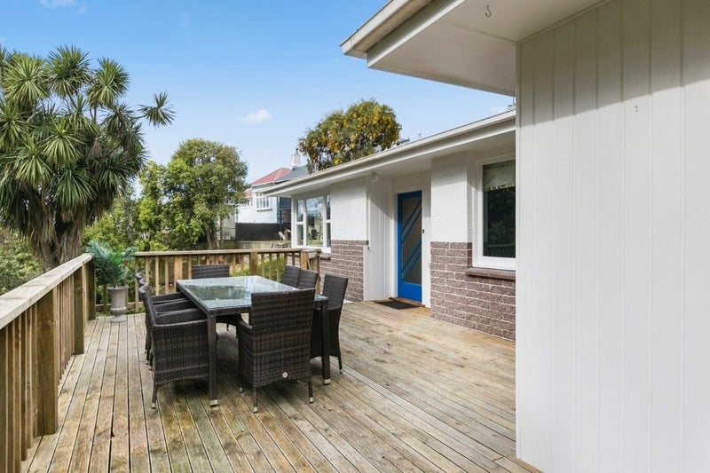 49 Pacific Street, Roslyn, Dunedin - Carousel 11