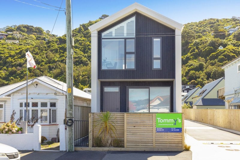 1/166 Queens Drive, Lyall Bay, Wellington - Carousel 1