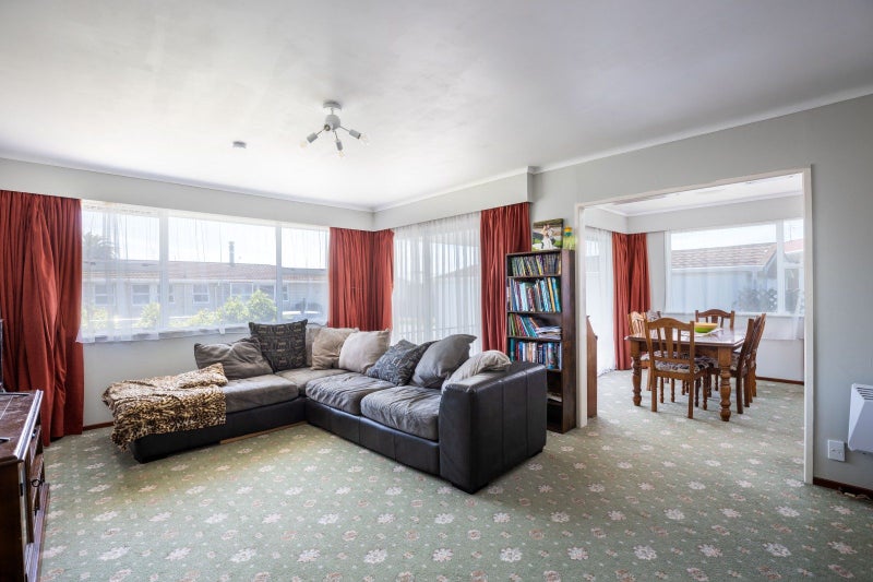 9C Severn Place, Spotswood, New Plymouth - Carousel 2