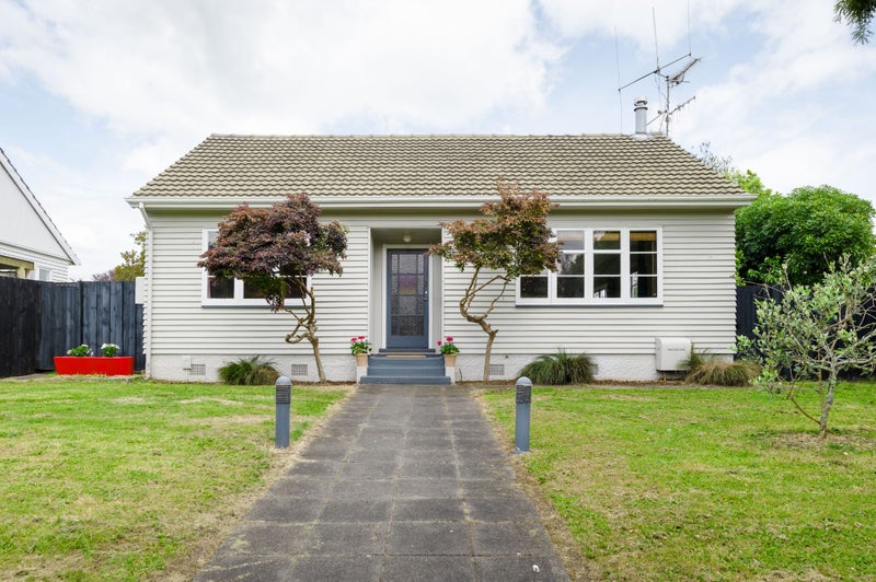 9 Plunket Terrace, Hamilton East, Hamilton - Carousel 1