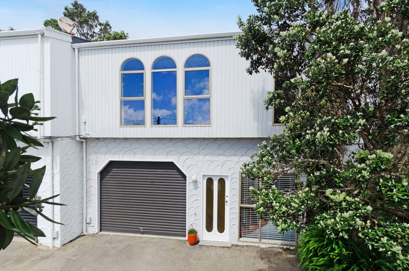 38 Voltaire Street, Karori, Wellington - Carousel 2