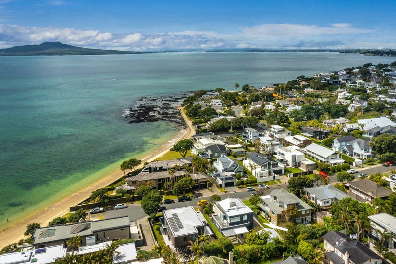 28 Muritai Road, Milford, Auckland - Carousel 1