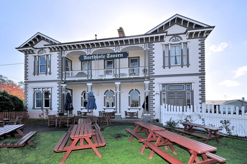 8/57 Gladstone Road, Northcote, Auckland - Carousel 24