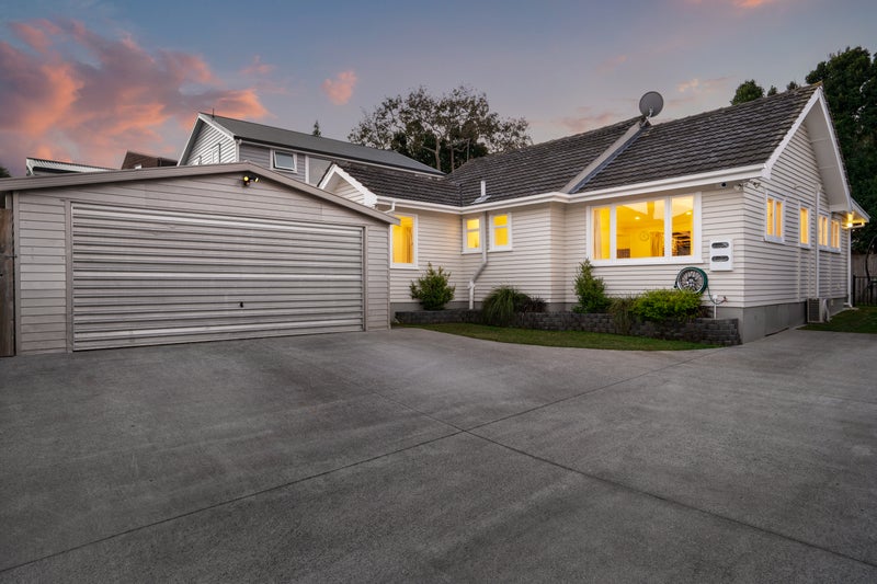 8A Maui Street, New Lynn, Auckland - Carousel 2