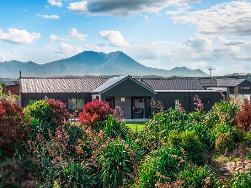 14 Wai Terrace, Wharewaka, Taupo - Carousel 1