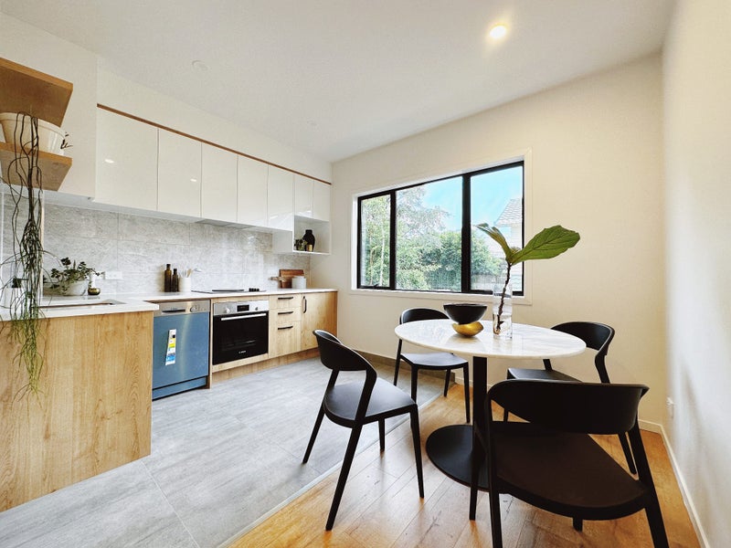 4/9 Schnapper Rock Road, Greenhithe, Auckland - Carousel 1