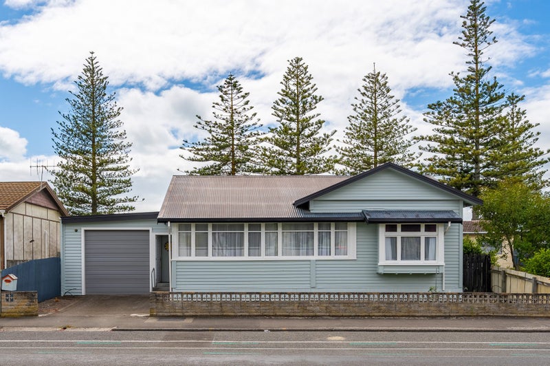 24 Te Awa Avenue, Te Awa, Napier - Carousel 1