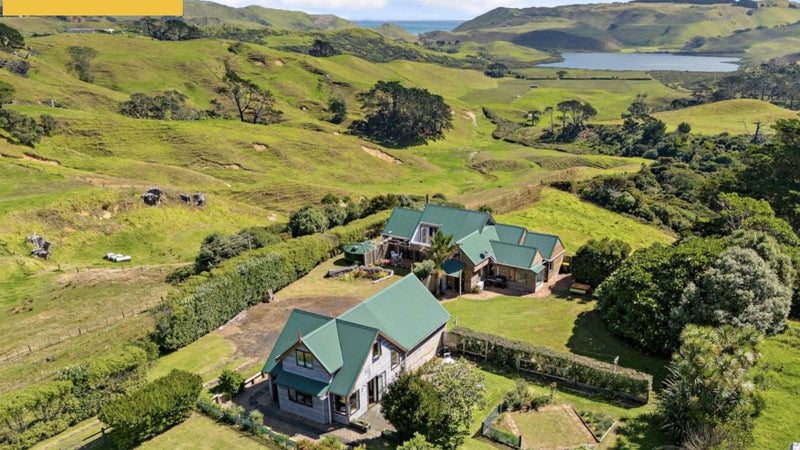1215 Kohekohe Karioitahi Road, Pollok, Pollok - Carousel 1