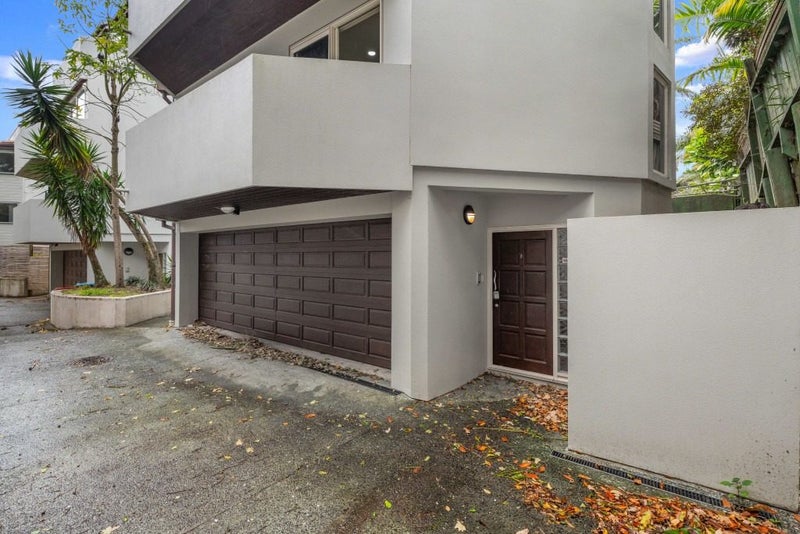 3/8 Sarsfield Street, Herne Bay, Auckland - Carousel 23