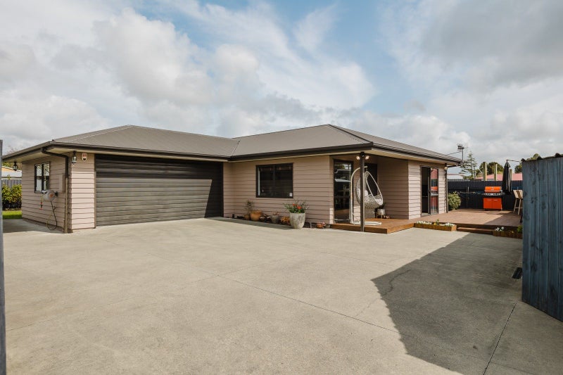 30 Charles Cross Street, Longburn, Palmerston North - Carousel 1
