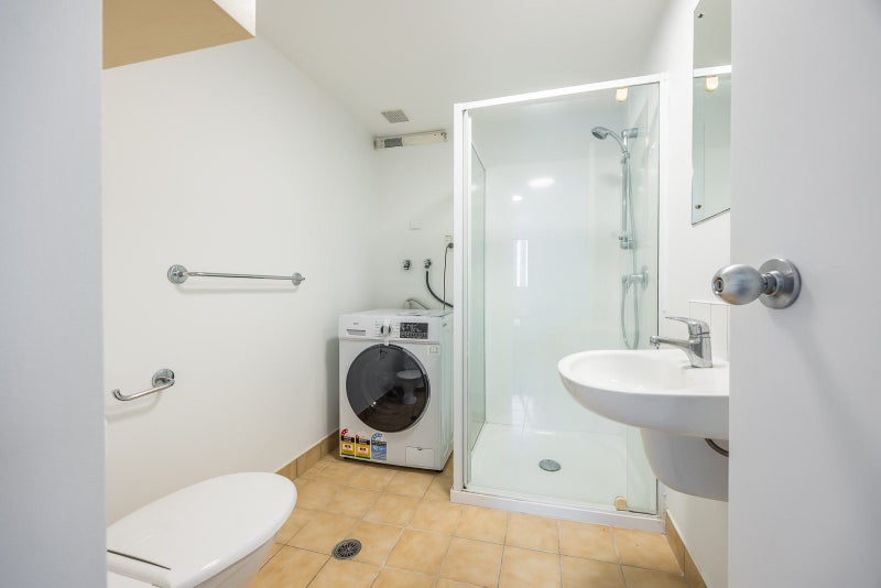 15C/3 Whitaker Place, Grafton, Auckland - Carousel 12