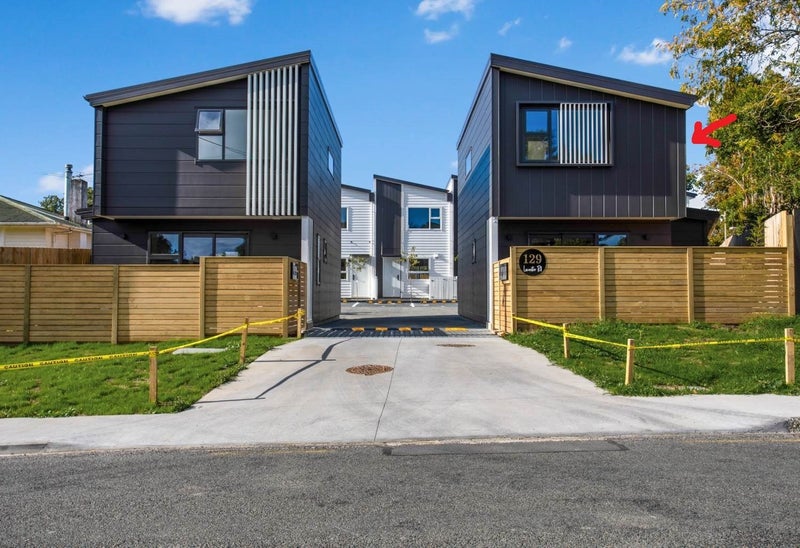 1/129 Lancaster Road, Beach Haven, Auckland - Carousel 1