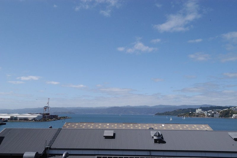 3.13/1 Queens Wharf, Wellington Central, Wellington - Carousel 12