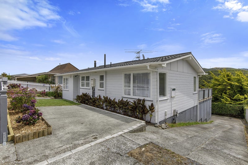 115 Major Drive, Kelson, Lower Hutt - Carousel 1