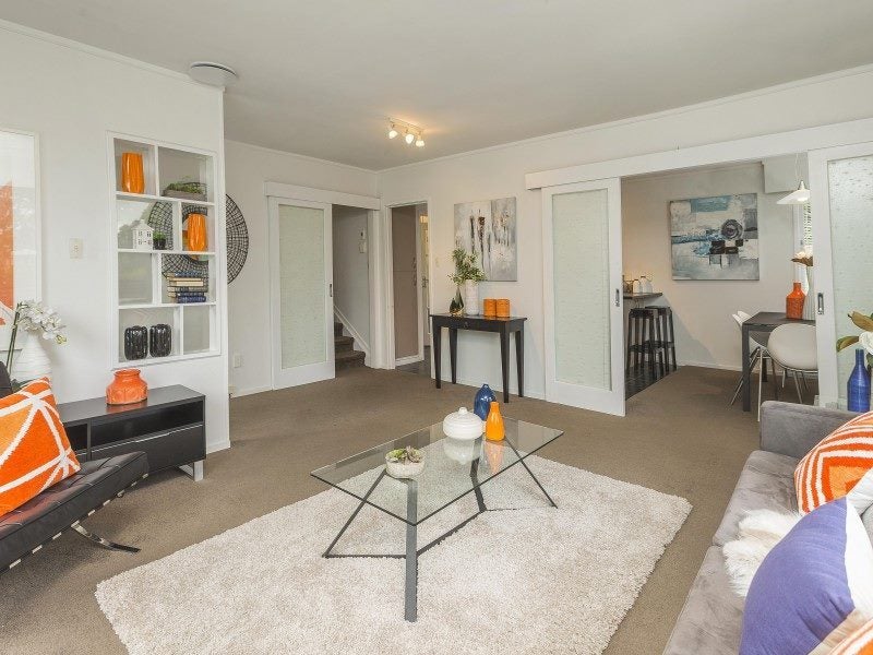 7 Stephen Lysnar Place, Hillsborough, Auckland - Carousel 2