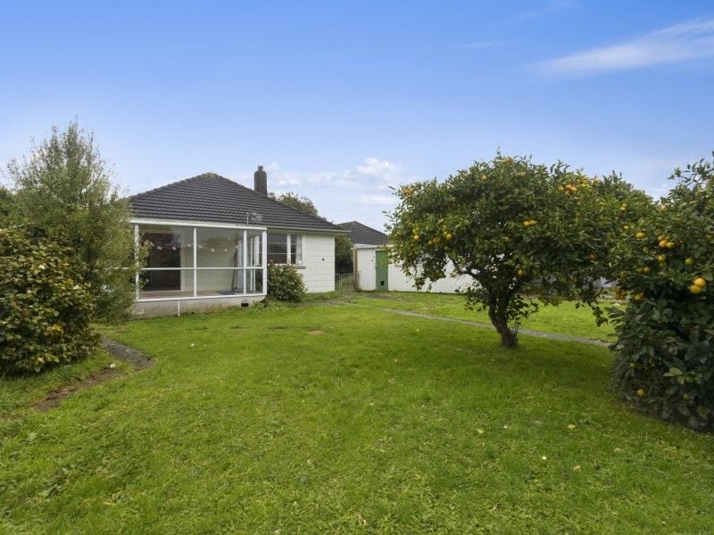 14 Harrison Crescent, Avalon, Lower Hutt - Carousel 1