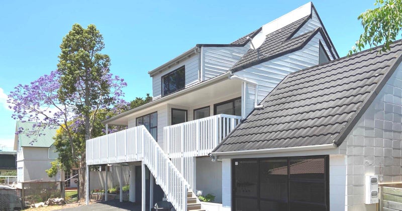 2/10 Lansdowne Street, Bayswater, Auckland - Carousel 2