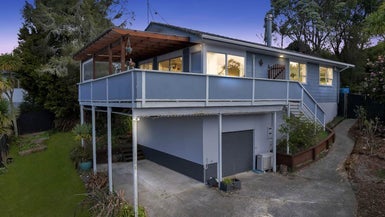 19 Aquarius Avenue, Glen Eden, Auckland - Carousel 1