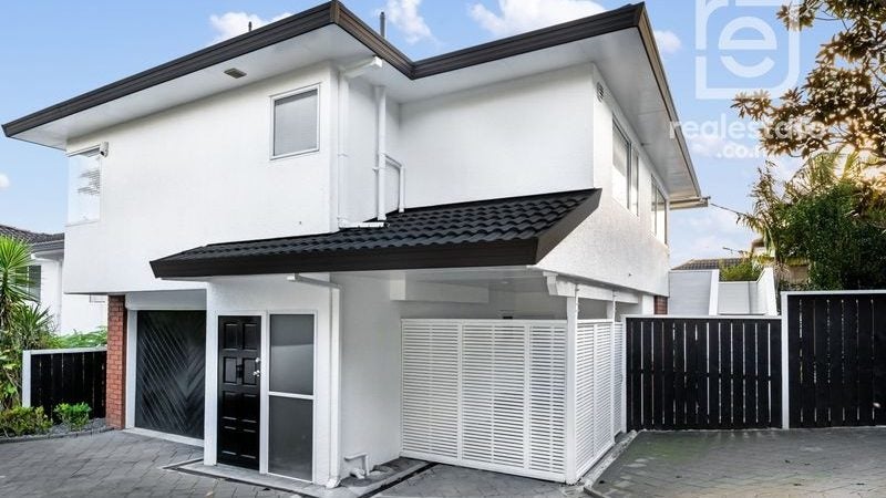 2/36 Nihill Crescent, Mission Bay, Auckland - Carousel 1