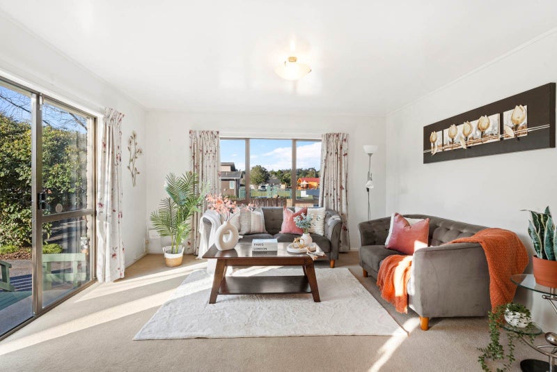 2/60 Beach Road, Pahurehure, Papakura - Carousel 2