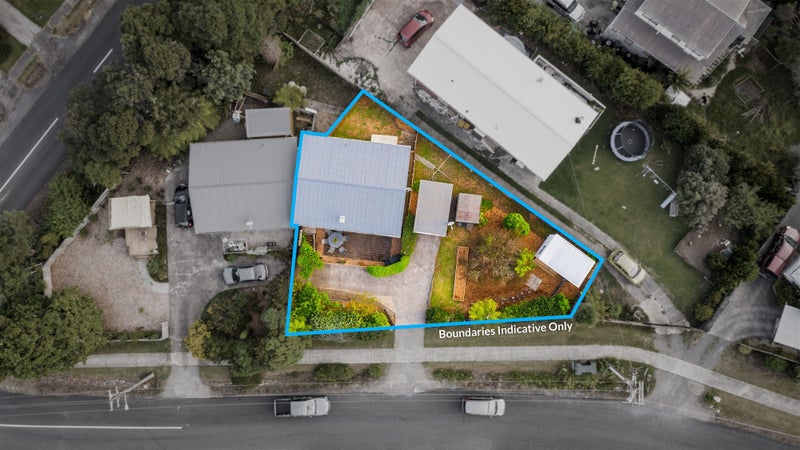 2/1 Burnham Road, Waitākere, Auckland - Carousel 2