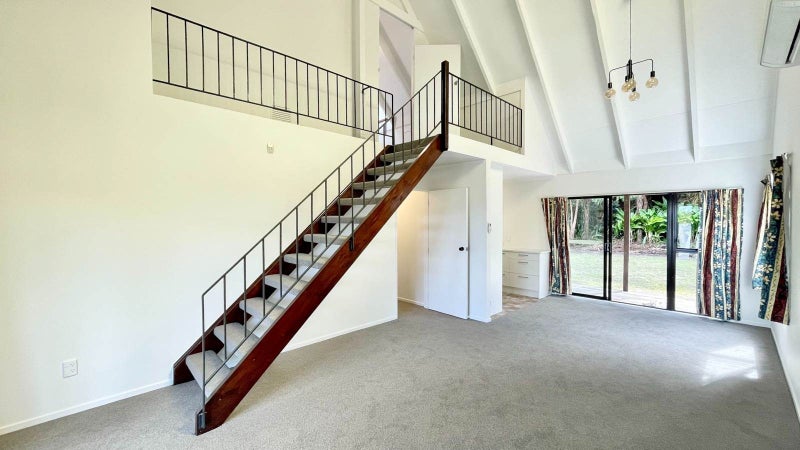 1/9 Branston Avenue, Browns Bay, Auckland - Carousel 2