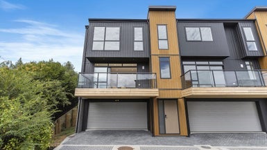 15 Timo Way, Flat Bush, Auckland - Carousel 1