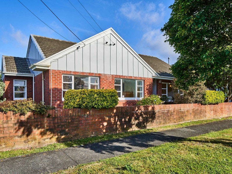 2/21 Colin Grove, Hutt Central, Lower Hutt - Carousel 1