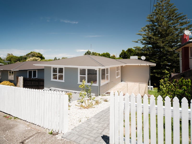 38 Mary Dreaver Street, New Windsor, Auckland - Carousel 1