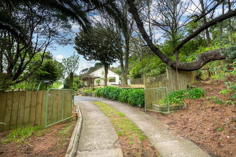 103 Waitakere Road, Waitakere, Auckland - Carousel 21