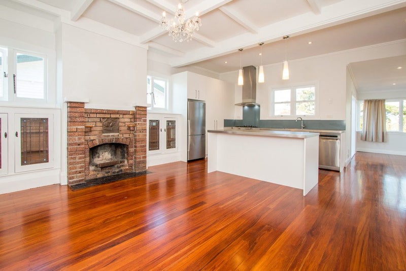 120 West End Road, Westmere, Auckland - Carousel 1