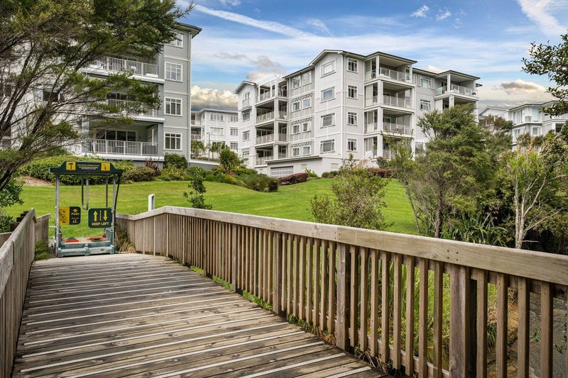 96 Eaves Bush Parade, Orewa, Orewa - Carousel 1