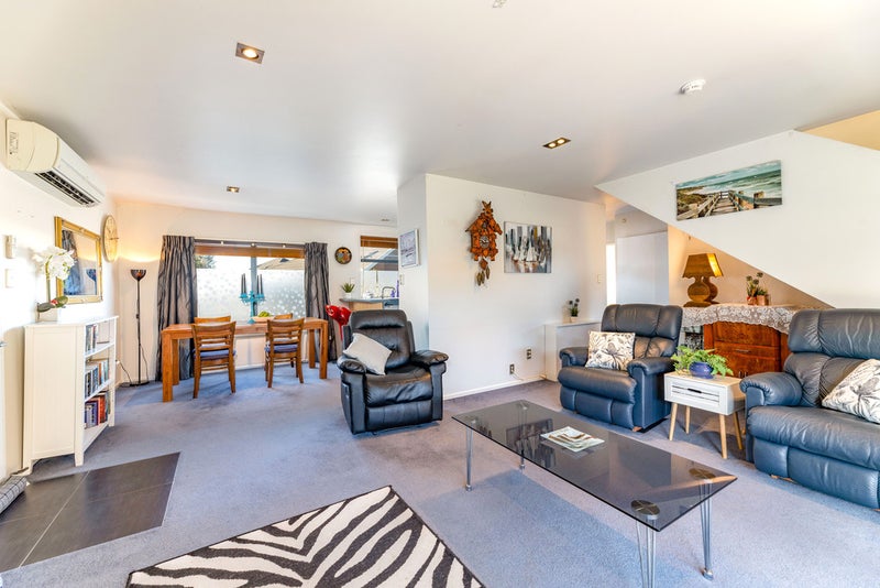 7 Seascape Gardens, Bromley, Christchurch - Carousel 2