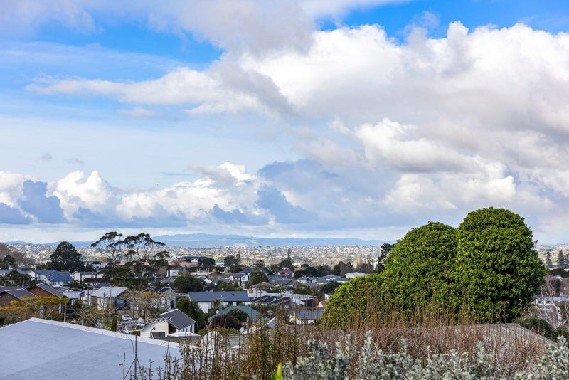 3A Lintaine Place, Glen Innes, Auckland - Carousel 6