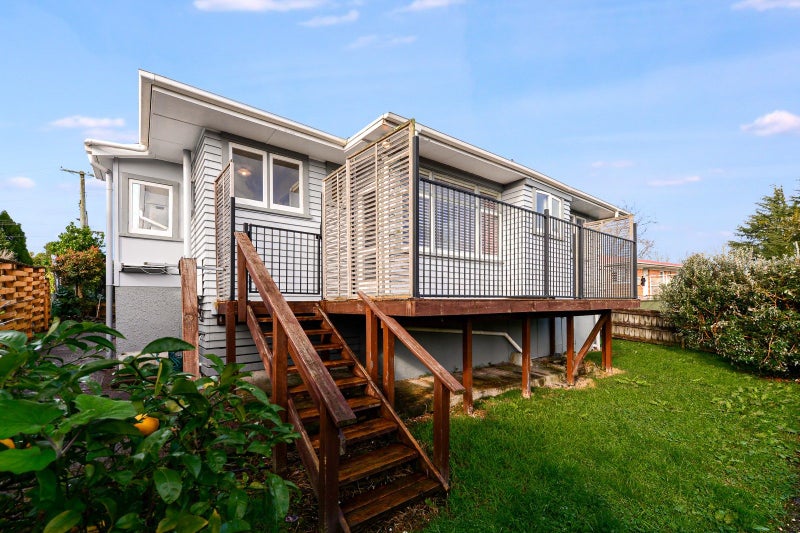 98 Storey Avenue, Forest Lake, Hamilton - Carousel 1