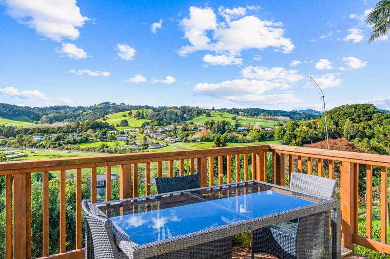 15 Mcinnes Avenue, Kamo, Whangarei - Carousel 1