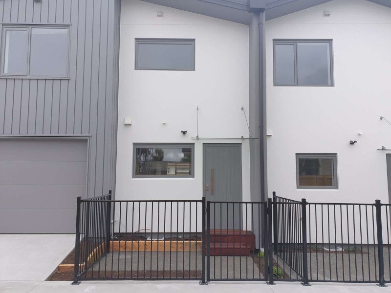 3/118 Champion Street, Edgeware, Christchurch - Carousel 1