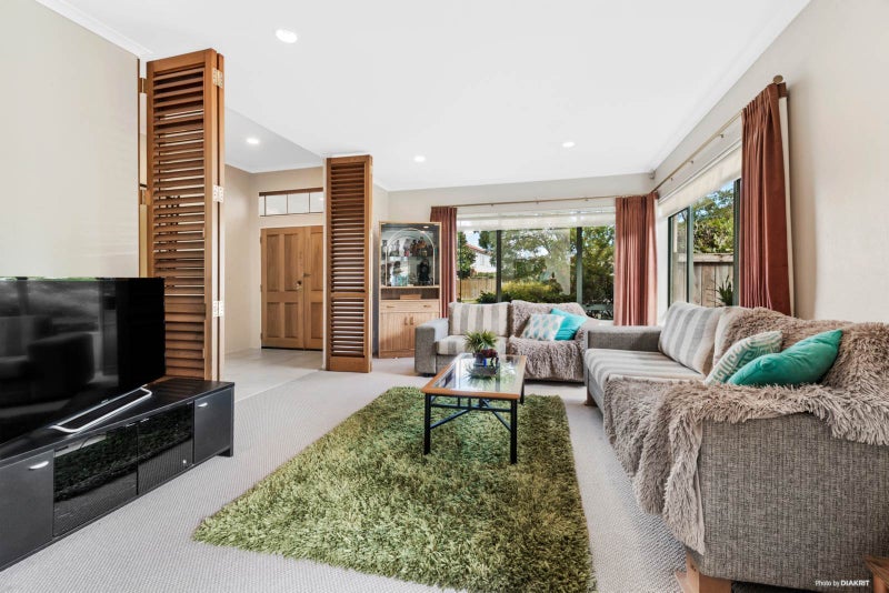 76 Bob Charles Drive, Golflands, Auckland - Carousel 2