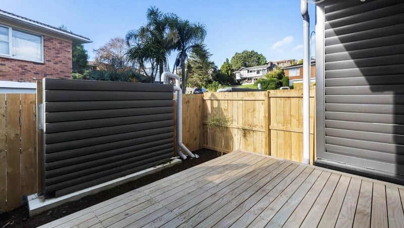 2/7 Chevis Place, Pakuranga, Auckland - Carousel 9