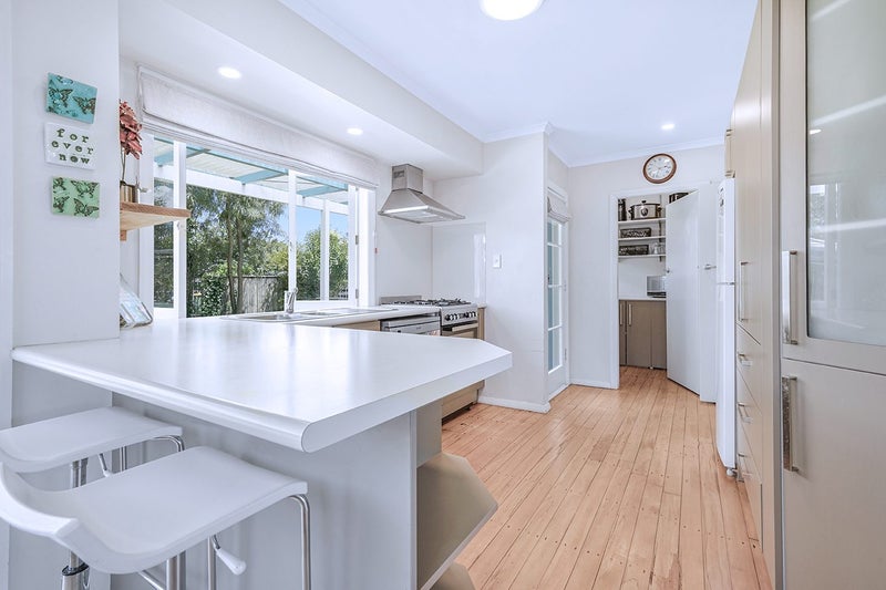 48 Pulham Crescent, Queenwood, Hamilton - Carousel 1