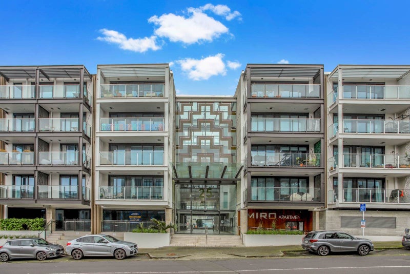 102/27 Enfield Street, Mount Eden, Auckland - Carousel 1