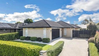 27 Captain Mitchell Drive, Opaheke, Papakura - Carousel 1