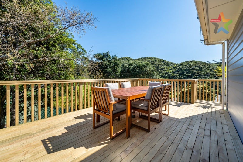 27 Foster Crescent, Belmont, Lower Hutt - Carousel 2