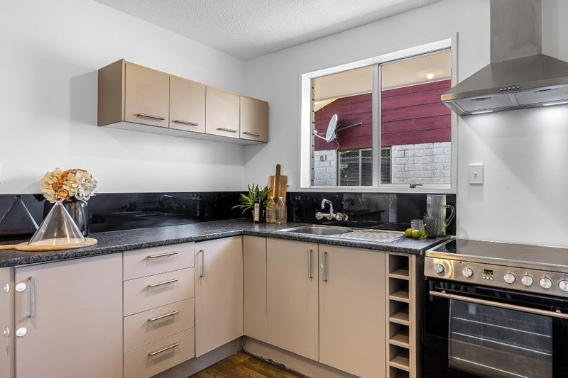 2/3 Quinton Place, Bishopdale, Christchurch - Carousel 2