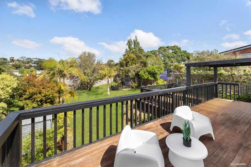 22 Avonleigh Road, Green Bay, Auckland - Carousel 1