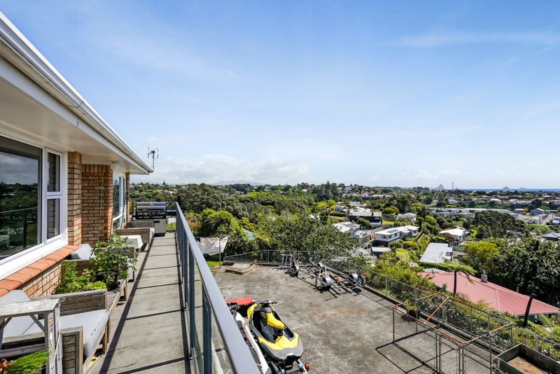5 Hillcrest Street, Glen Avon, New Plymouth - Carousel 2