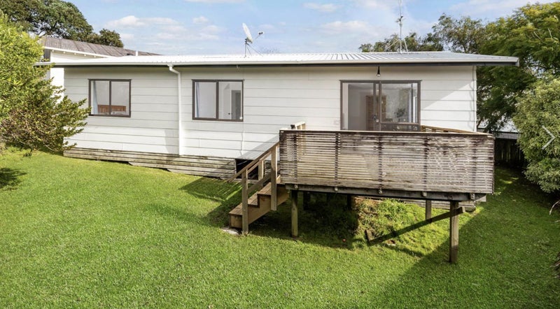 5 Myrtle Street, MORNINGSIDE, AUCKLAND - Carousel 1