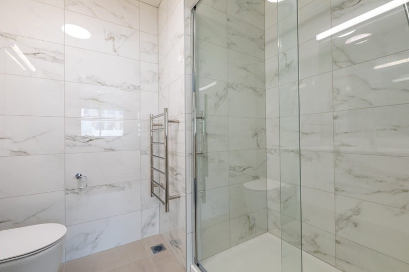 18/19 Pirie Street, Mount Victoria, Wellington - Carousel 11